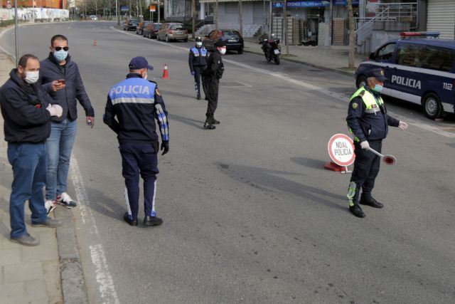 Κοροναϊός : «Μέχρι τη λήξη της επιδημίας» παρατείνεται η καραντίνα στην Αλβανία