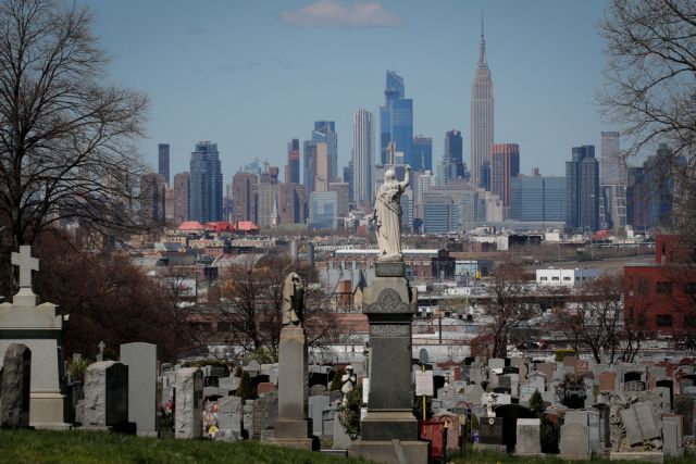 Κοροναϊός : 4.758 οι νεκροί στη Νέα Υόρκη - Στα πρόθυρα κατάρρευσης το σύστημα Υγείας