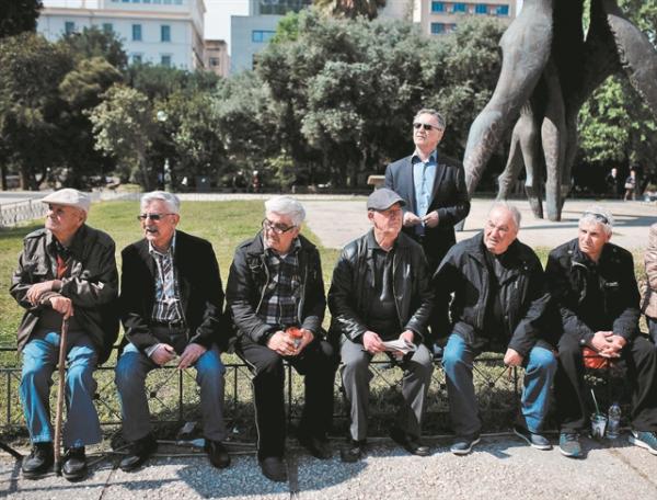 Πάνε πίσω τα αναδρομικά για κύριες και επικουρικές συντάξεις