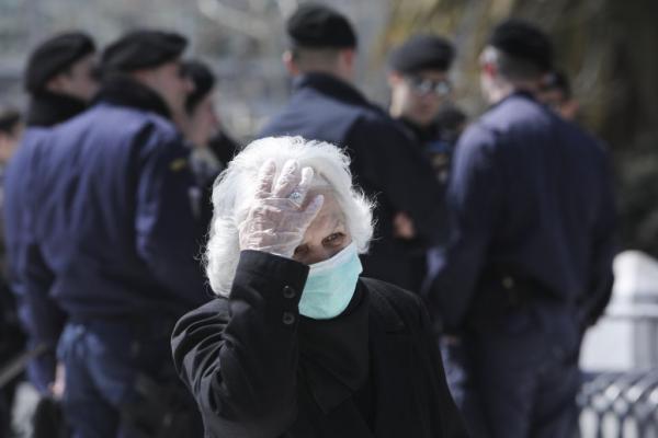 Κοροναϊός : Ο Δήμος Σαγκάης προσέφερε 20.000 μάσκες στον Δήμο Πειραιά
