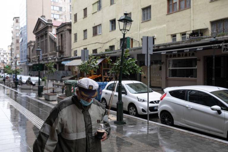 13033: Τι SMS θα στείλετε για μετακινήσεις από το σπίτι τις ημέρες του Πάσχα