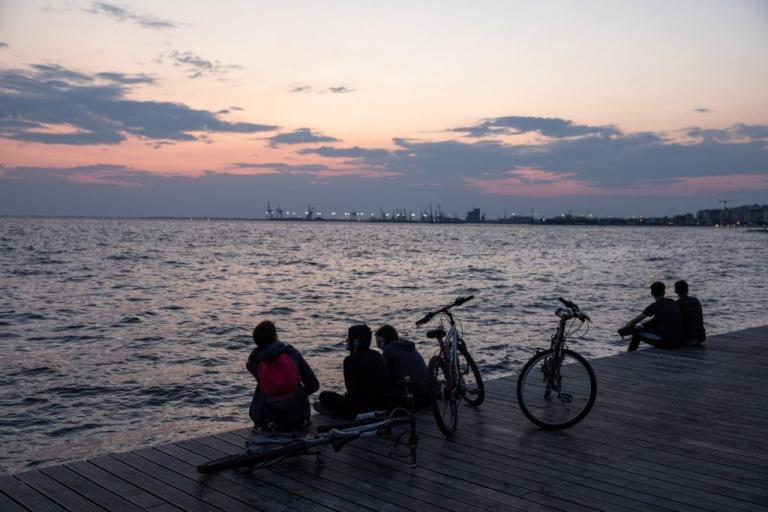 Κοροναϊός : Ετσι θα γίνει η χαλάρωση της καραντίνας – Ολες οι πληροφορίες για τα μέτρα που θα αρθούν