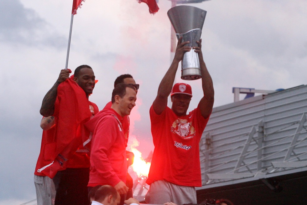 Χάινς: «Θα είναι για πάντα ερυθρόλευκο ένα κομμάτι του εαυτού μου»