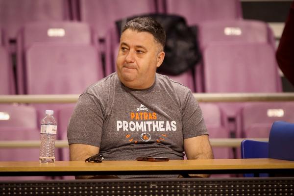 Γιατράς: «Το “ταβερνιάρης” το έβγαλα μόνος μου»