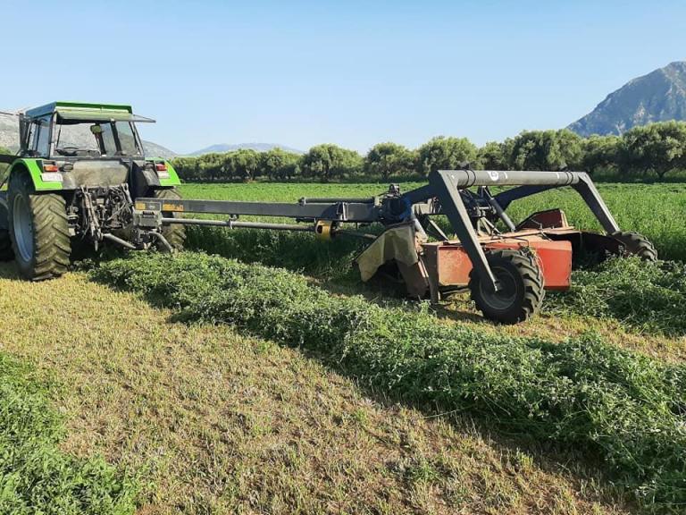 Editorial: Time for a new productive model