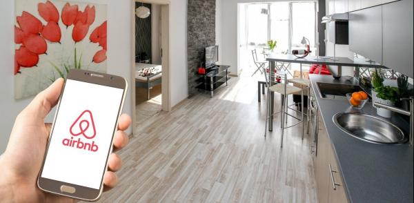 Airbnb : Eρχονται αποζημιώσεις για τις ακυρώσεις κρατήσεων