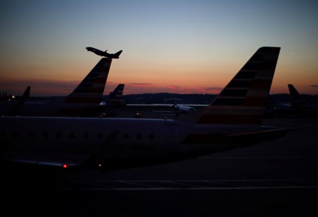Δεν βάζουν «μυαλό» οι ΗΠΑ - Εκατοντάδες πτήσεις - σύμμαχοι της εξάπλωσης του κοροναϊού