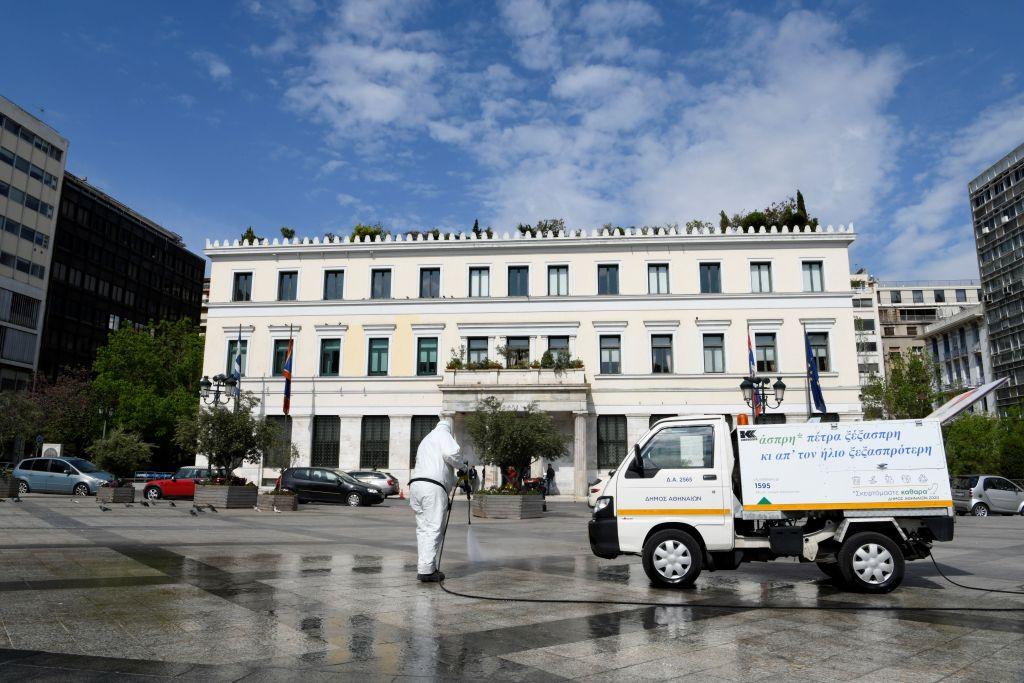 ΟΜΙΛΟΣ ΕΛΠΕ: Δωρεάν καύσιμα ΕΚΟ στον Δήμο Αθηναίων για τον στόλο απολυμάνσεων