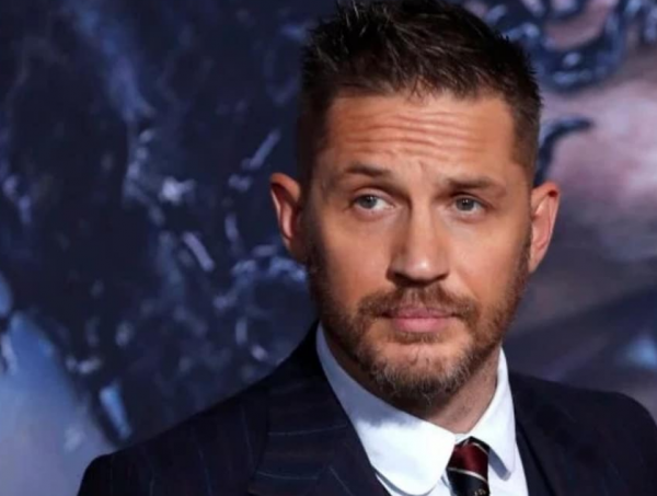 Tom Hardy : Αγνώριστος ο γοητευτικός ηθοποιός ως Αλ Καπόνε