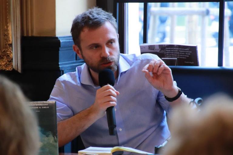 Στα ράφια το πρώτο βιβλίο για τον κοροναϊό – «Περί μετάδοσης» από τον Πάολο Tζορντάνο