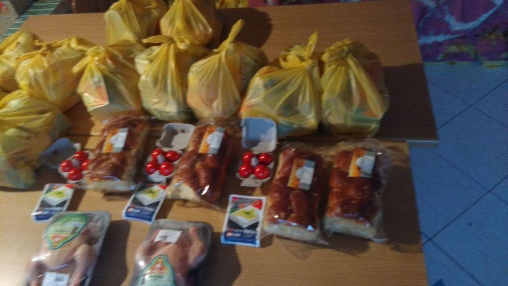 Η Μητρόπολη Καστοριάς μοίρασε 1.300 δέματα σε οικογένειες του νομού