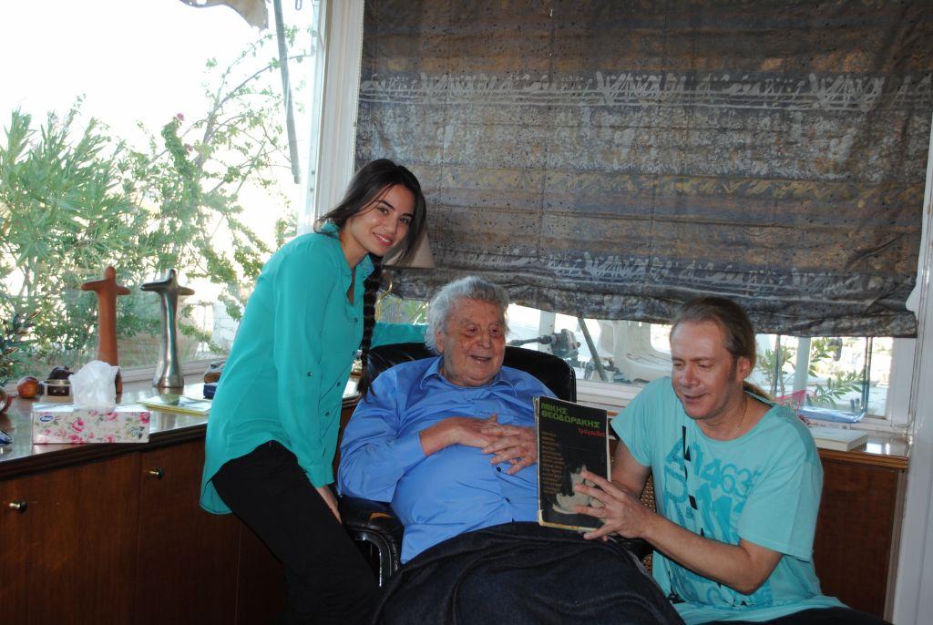 «Επιτάφιος»: Τιμητική επιστολή Θεοδωράκη στον Κορκολή με αφορμή την ζωντανή ηχογράφηση