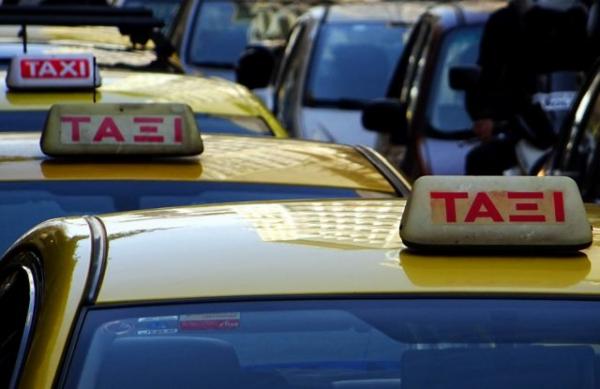 Έντονες αντιδράσεις ταξιτζήδων για τη μεταφορά ενός επιβάτη ανά όχημα