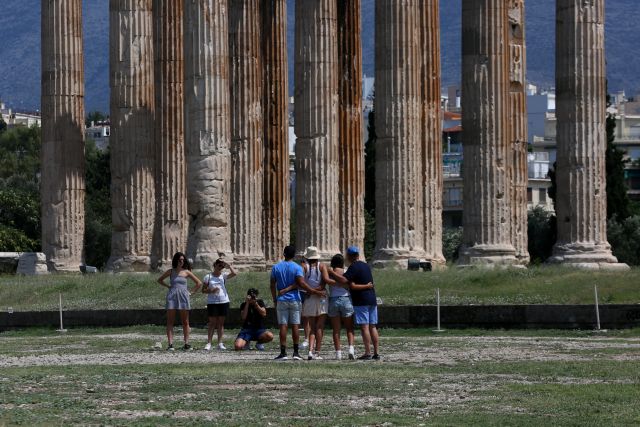 Κοροναϊός : Τουρισμός ο «μεγάλος ασθενής» – SOS εκπέμπουν τα ξενοδοχεία