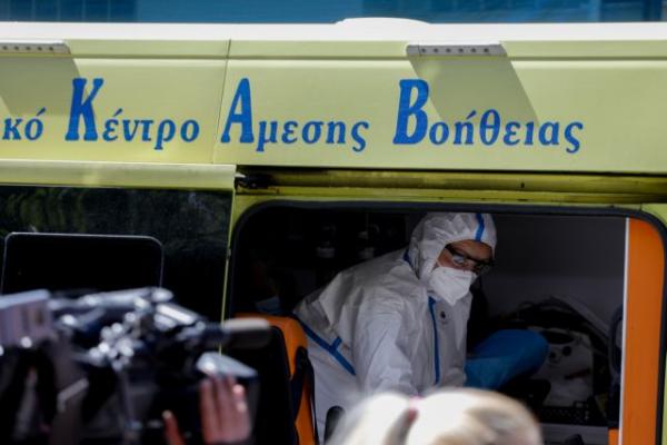 Κοροναϊός : Υγειονομική βόμβα η κλινική στο Περιστέρι, λέει η ΠΟΕΔΗΝ