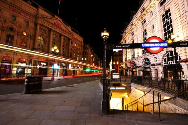 Κοροναϊός : Πώς αντιδρούν οι Βρετανοί στο lockdown (έρευνα) – Το 44% έχει χάσει τον ύπνο του