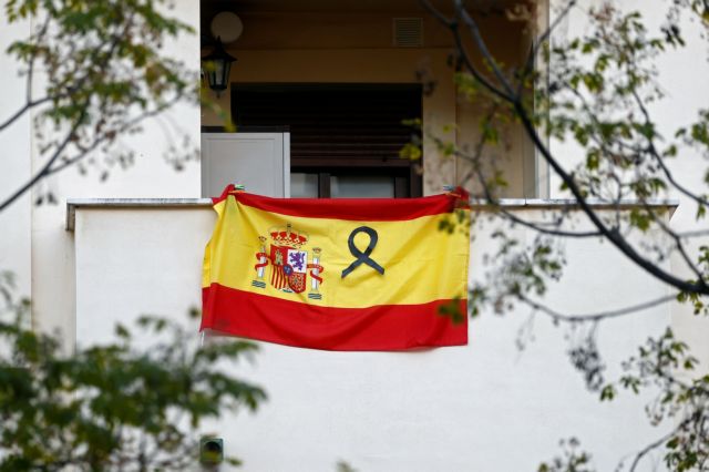 Κοροναϊός : Το «ευχαριστώ» γιατρών και νοσηλευτών στον ταξιτζή που συγκίνησε την Ισπανία