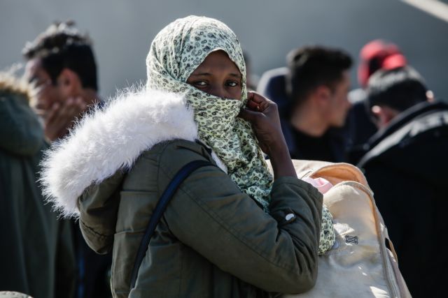 Κοροναϊός: Βάρκα με 39 πρόσφυγες στη βόρεια Λέσβο – Τέθηκαν όλοι σε καραντίνα