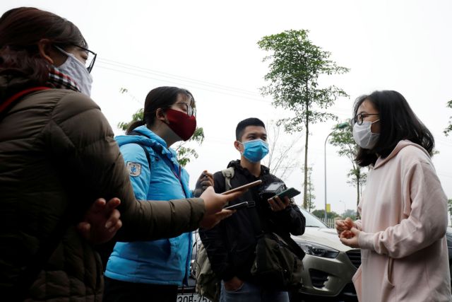 Καμπανάκι: Οι νέοι κινδυνεύουν εξίσου από τον κοροναϊό