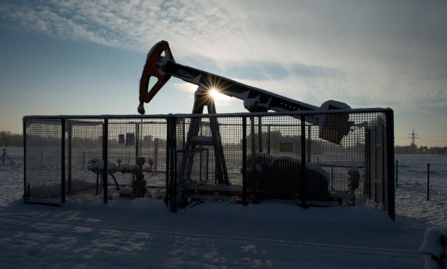 Πετρέλαιο : Συνεχίζεται το sell-off στο αργό – Οι πρώτες αντιδράσεις Μόσχας, Ριάντ και ΗΠΑ