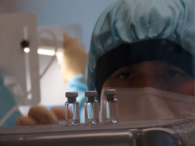 Κοροναϊός – Βρετανία : Δοκιμές εμβολίου σε ανθρώπους ξεκινούν ερευνητές της Οξφόρδης