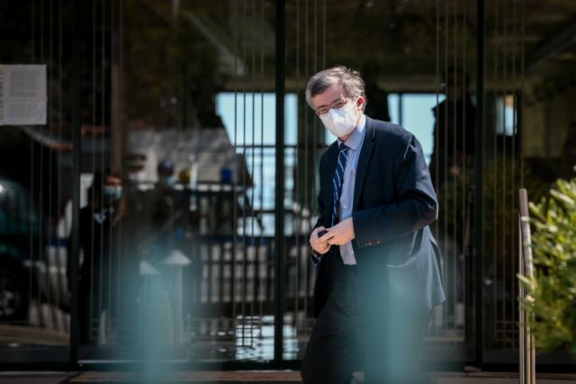 Αυτοψία Τσιόδρα στην κλινική στο Περιστέρι – 37 θετικά κρούσματα