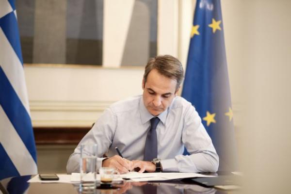 Πώς πήρε ο πρωθυπουργός την απόφαση για άρση των μέτρων – Το παρασκήνιο με τα σχολεία