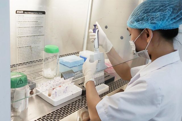 Πειραματικό εμβόλιο παρασκευάζεται σε μεγάλη κλίμακα στην Κίνα