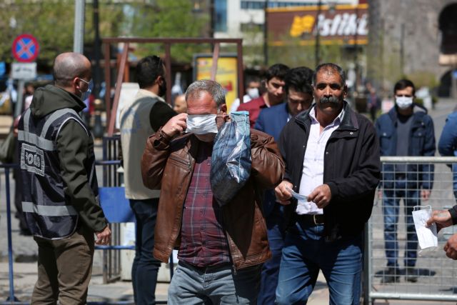Κοροναϊός: Την... κολόνια επιστρατεύουν στην Τουρκία για να σκοτώσει τον ιό