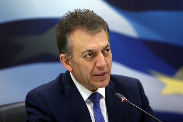 Βρούτσης : Από 15 Απριλίου στους λογαριασμούς το επίδομα των 800 ευρώ