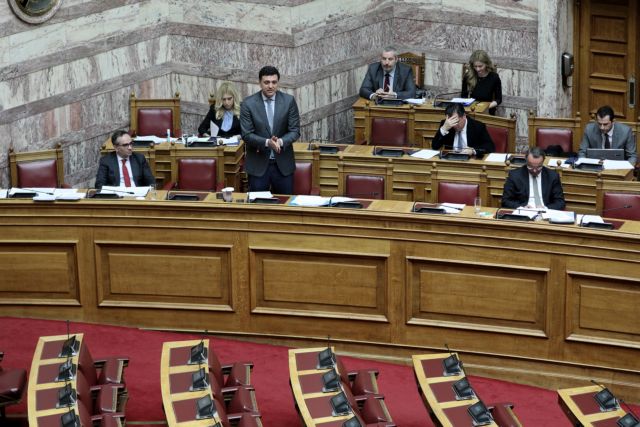 Στη Βουλή οι τροπολογίες για επέκταση της μείωσης ενοικίων και μετακινήσεις γιατρών