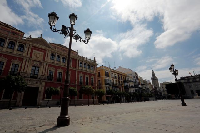 Κοροναϊός - Ισπανία : Ανοίγουν επιχειρήσεις - Διανομή μασκών στους εργαζόμενους