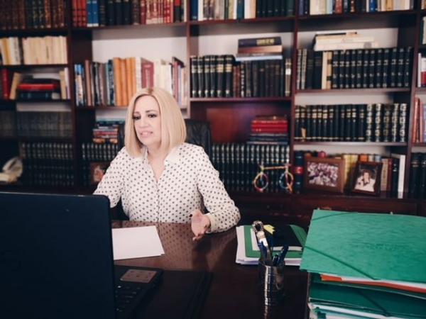 Γεννηματά : Μεγάλο ρίσκο το άνοιγμα των σχολείων – Η πρόταση για επιδότηση της εργασίας