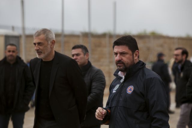 Ελ. Βενιζέλος: Στο λιμάνι του Πειραιά Γιάννης Μώραλης και Νίκος Χαρδαλιάς