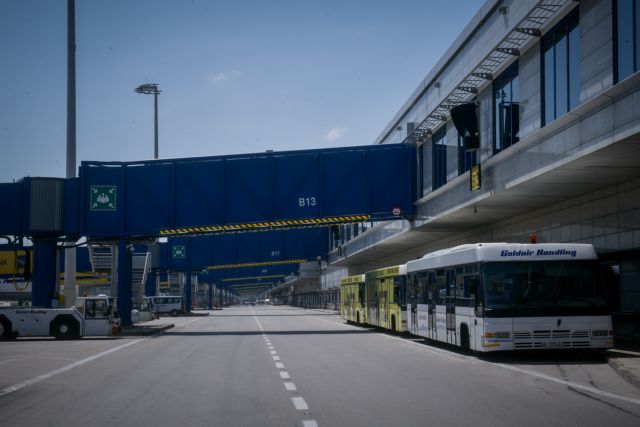 Μείωση 60% στην επιβατική κίνηση στα αεροδρόμια της χώρας τον Μάρτιο