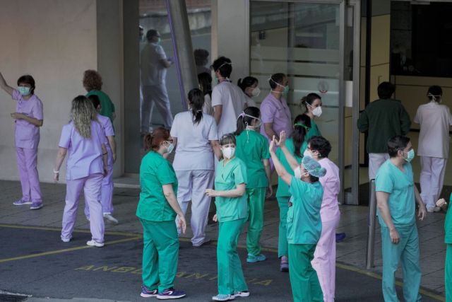 Ισπανία: 565 νεκροί από κοροναϊό σε μια μέρα –  20.043 συνολικά τα θύματα