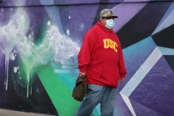 Κοροναϊός : Ο ΠΟΥ ανοίγει την πόρτα για ευρύτερη χρήση μασκών – Τι λέει για τι μετάδοση μέσω του αέρα