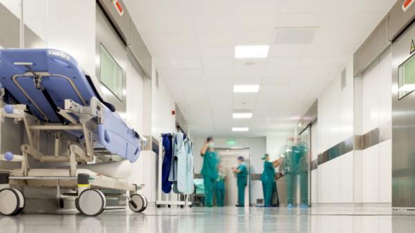 Εγκεφαλικές βλάβες στα συμπτώματα του κοροναϊού – Τι εξηγεί ο Τσιόδρας