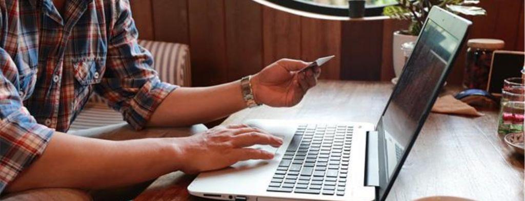 Κοροναϊός : Τι αγοράζουν οι Έλληνες στην καραντίνα και δεν είναι αντισηπτικά