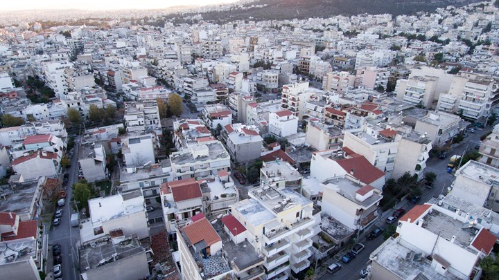 Κοροναϊός : «Παγώνει» τις αλλαγές μόνιμης κατοικίας η εφορία