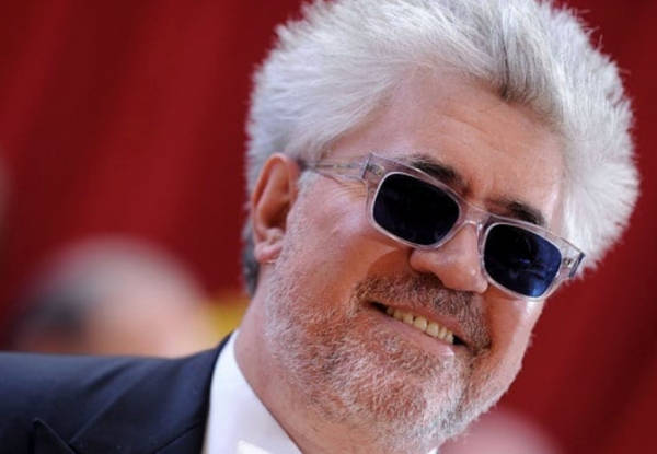 Πέδρο Αλμοδόβαρ : Το μακρύ ταξίδι μέσα στη νύχτα την εποχή του κοροναϊού