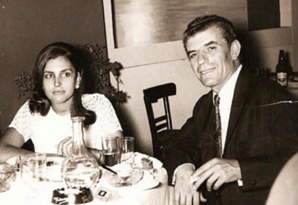 Γρηγόρης Μπιθικώτσης : Μια ολόκληρη εποχή στο λαϊκό τραγούδι