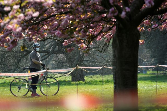 Κοροναϊός-Βρετανία: 917 νέοι θάνατοι σε 24 ώρες – Στους 8.937 συνολικά