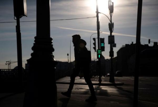 Κοροναϊός : 1,25 δισ. άνθρωποι κινδυνεύουν με απόλυση ή περικοπή μισθού, λέει o ILO