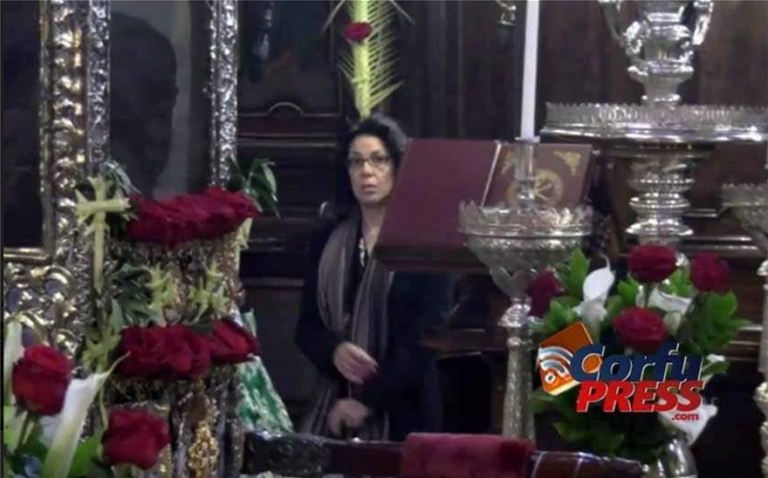 Κοροναϊός : Σάλος για τη δήμαρχο Κέρκυρας που πήγε να εκκλησιαστεί – Είχε πρωταγωνιστήσει σε καμπάνια του «Μένουμε Σπίτι»