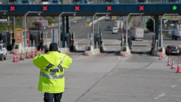 Απαγόρευση κυκλοφορίας: Μπλόκα σε λιμάνια και διόδια ενόψει Πάσχα