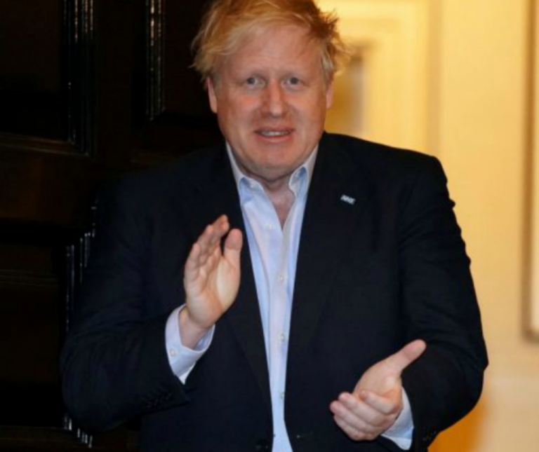 Μπόρις Τζόνσον : Η εξέλιξη της υγείας του από τη μέρα που βγήκε θετικός στον κοροναϊό