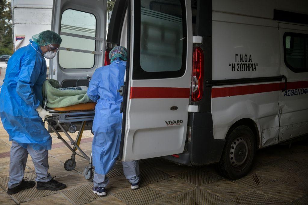 Γιατί η Ελλάδα κερδίζει τη μάχη κατά του κοροναϊού – Τα στοιχεία που δίνουν ελπίδες