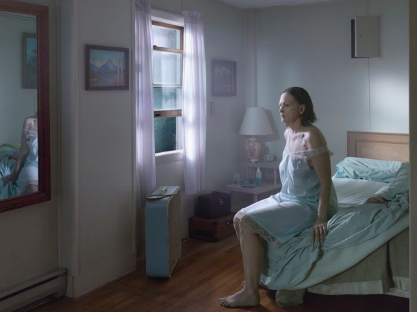 Social Distancing: Ο μοναχικός κόσμος του Gregory Crewdson πιο επίκαιρος από ποτέ