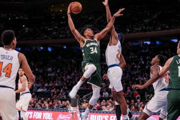 Δέκα πέντε λεπτά απόλαυσης με Γιάννη Αντετοκούνμπο